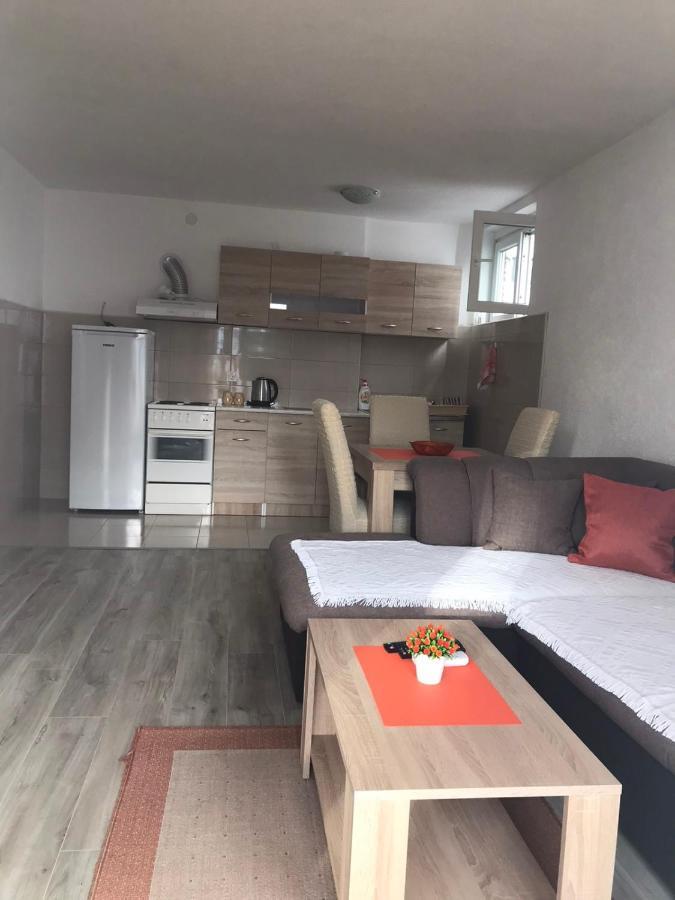 Stan Vukovic Apartment *